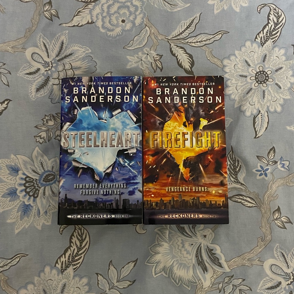 Steelheart & Firelight - The Reckoners - Brandon Sanderson - Book 1 + 2
